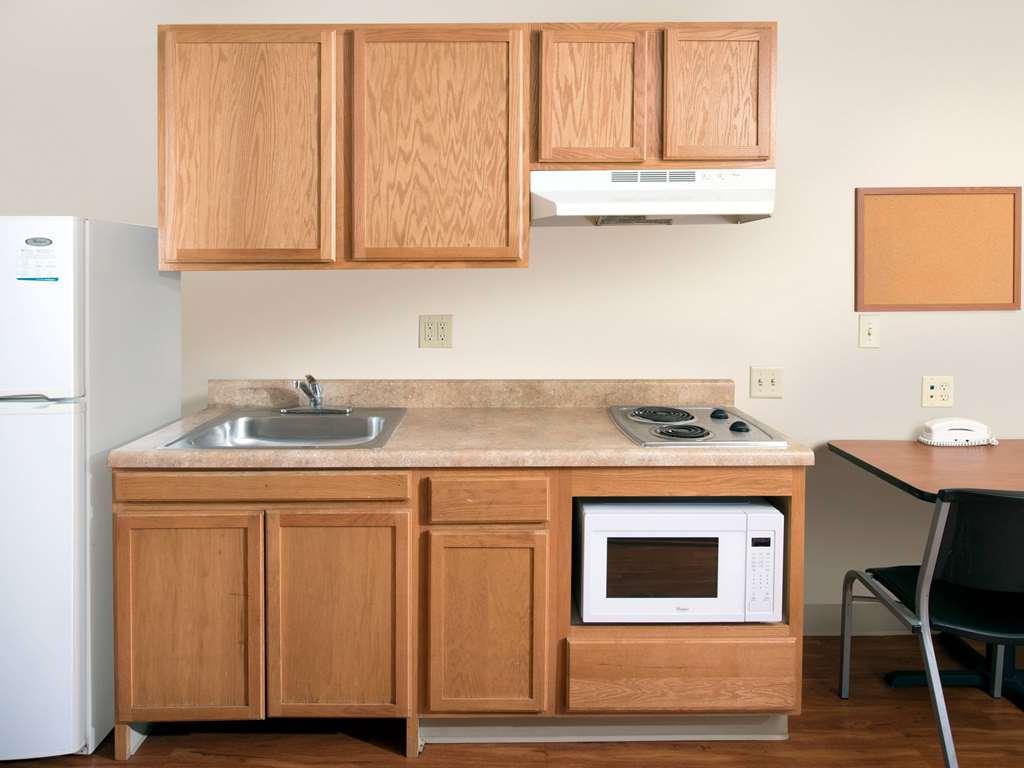 Extended Stay America Select Suites - Akron - South Portage Lakes Zimmer foto